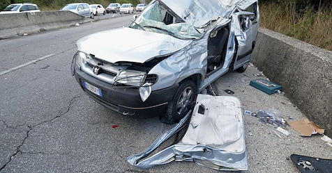 Sardegna Scontro Frontale A Sassari Fra Auto Muoiono Padre E Figlio