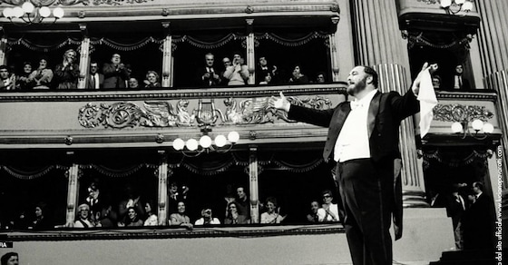 Luciano Pavarotti and the historic Requiem performed by Abbado