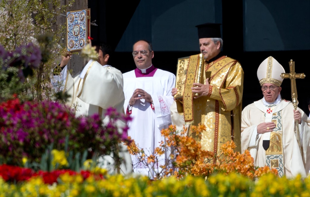 Papa Francesco Celebra La Messa Di Pasqua A San Pietro Photogallery