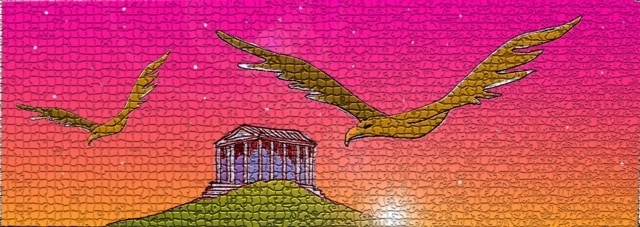 Immagine di un tempio posto sulla sommità di una collina (Per leggerne la descrizione proseguire nel link). Sullo sfondo di un cielo al tramonto, in secondo piano, si vede un tempio di cui si distinguono i colonnati, il tetto e la trabeazione. In primo piano due uccelli in volo, a ali spiegate.