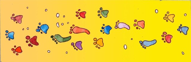 Immagine composta da orme di lupi e di Nemo (Per leggerne la descrizione proseguire nel link) Su uno sfondo di colore giallo si vedono una serie tracce lasciate dal cammino dei lupi con Nemo, si vedono infatti anche delle impronte di piedi umani!