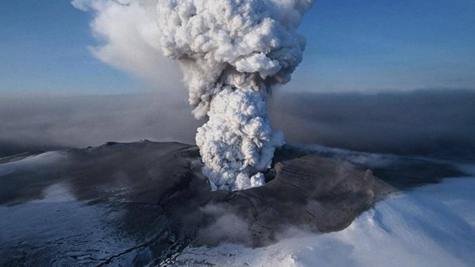 Risultati immagini per un'odissea vulcanica