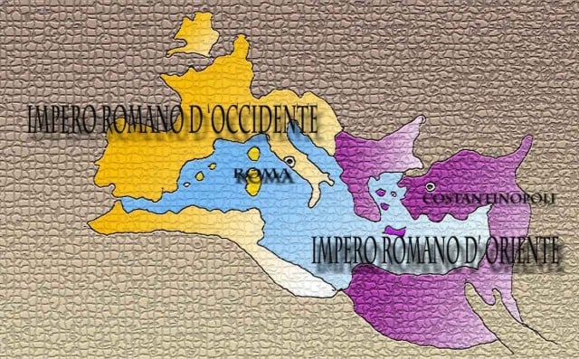 Immagine della carta geografica dell'impero romano (Per leggerne la descrizione proseguire nel link). Si vede il profilo dei paesi europei del bacino Mediterraneo, della Turchia e di coste e territori africani. Il colore viola dei territori e l'identificazione di Costantinopoli marcano l'impero romano d'Oriente mentre il colore giallo dei territori e l'ubicazione di Roma segnano l'estensione dell'impero romano d'Occidente.