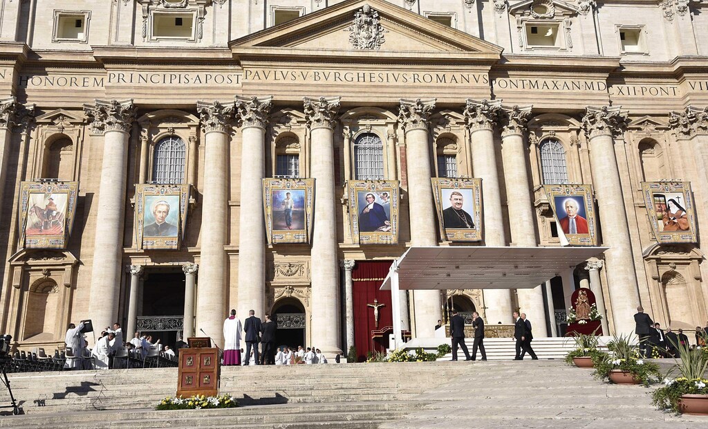 Papa Francesco Proclama 7 Nuovi Santi. Tra Loro Il Prete Gaucho, Il ...