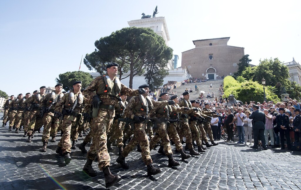 2 Giugno, La Parata Militare Della Festa Della Repubblica A Roma ...