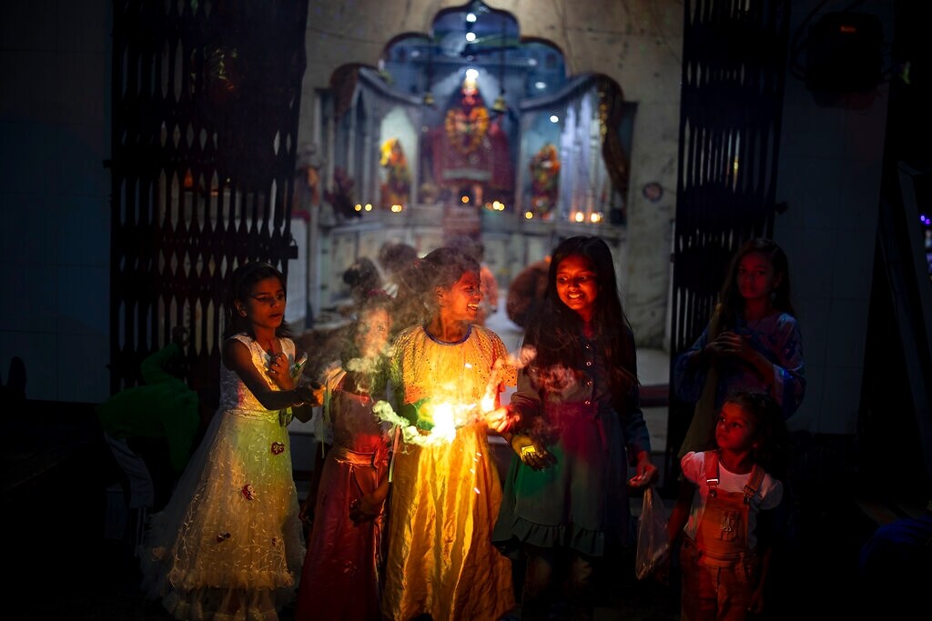 L'India celebra Diwali, la festa delle luci - photogallery - Rai News