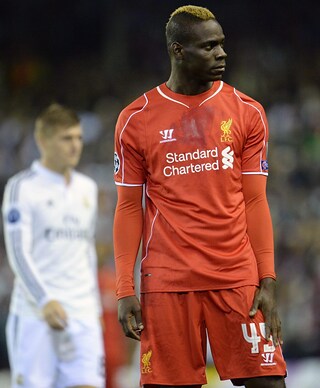 Via La Maglia Di Balotelli Tifosi Del Liverpool In Fila Per Il Cambio Di Casacca Photogallery Rai News